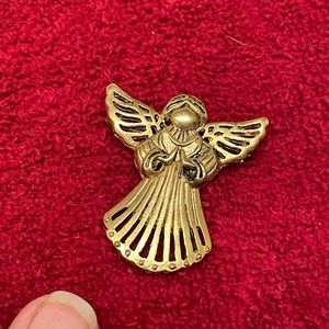 Free with any bundle of 3 or more items. This whole set!!